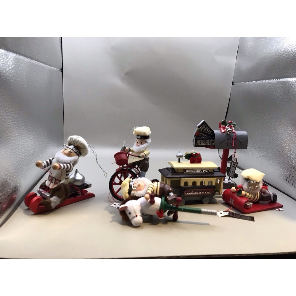 Kurt S Adler Designed 12 Piece Hershey Village 3-4" From The 1990's